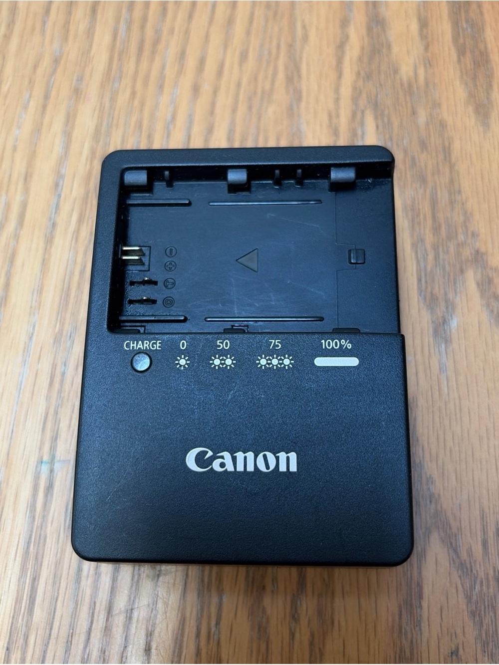 Canon Battery Charger LC-E6 w/ Wall Plug